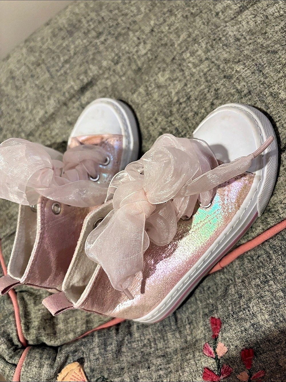 Pink Ribbon Sneakers - Picture 2 of 5